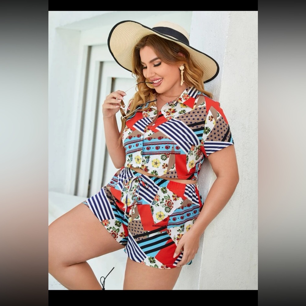 Plus Floral & Striped Print Blouse & Tie Front Shorts
